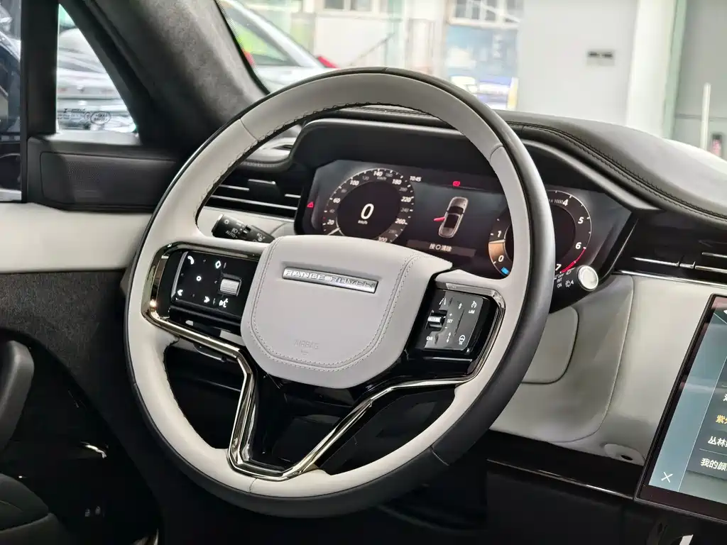 Land Rover Sport 2023 — фото 12