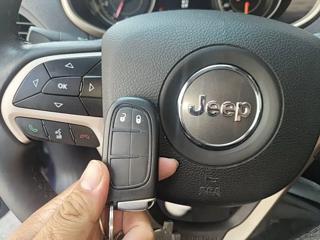 Jeep Cherokee 2018 — фото 9