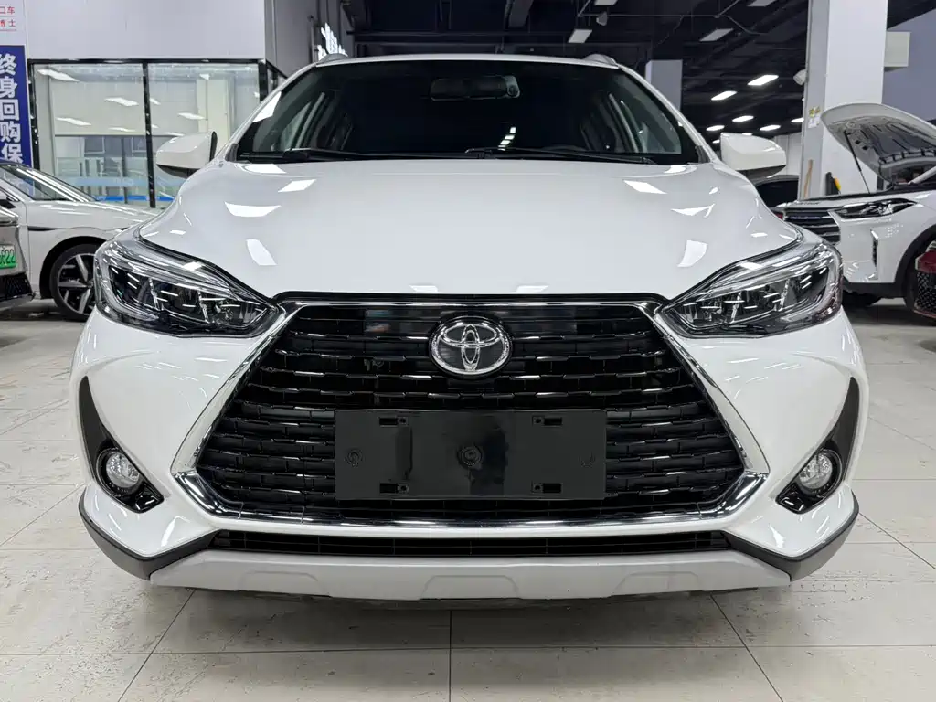 Toyota Yaris L 2022