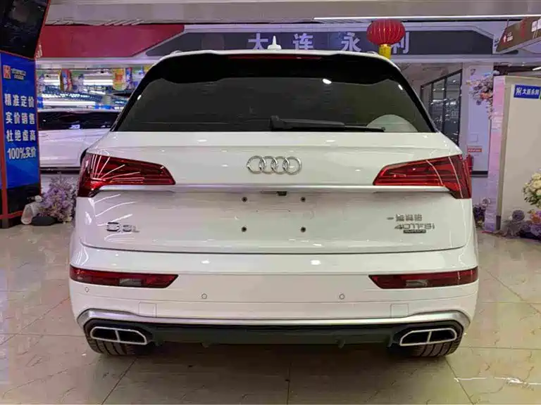 Audi Q5L 2022 — фото 16