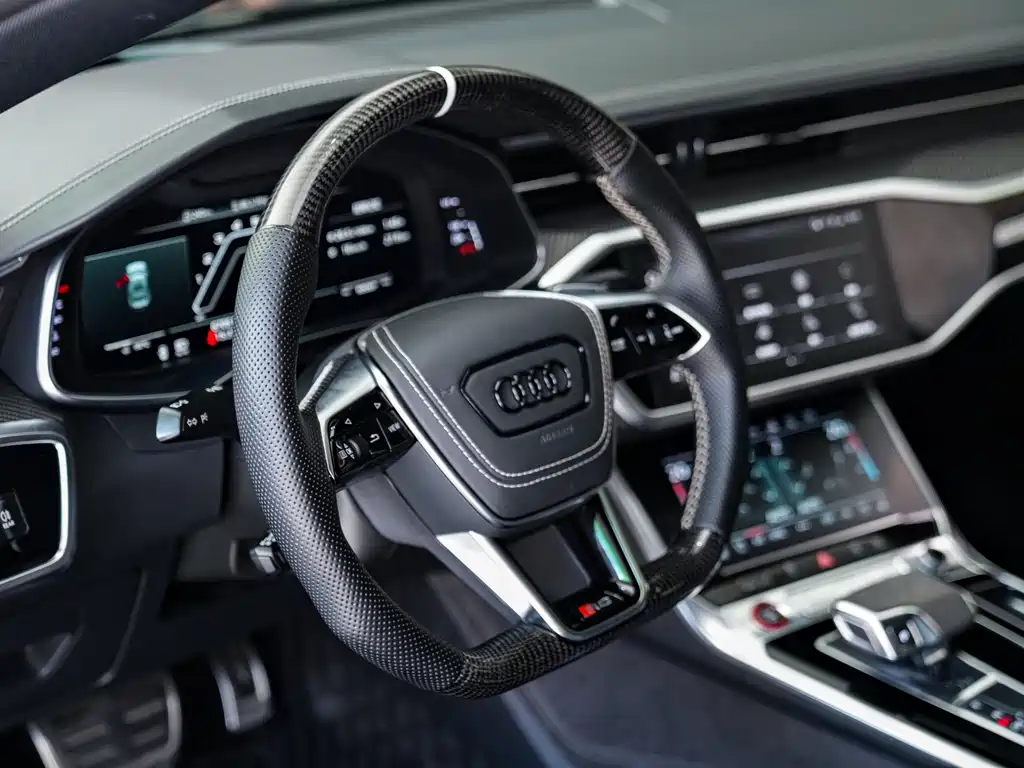 Audi RS 7 2021 — фото 10