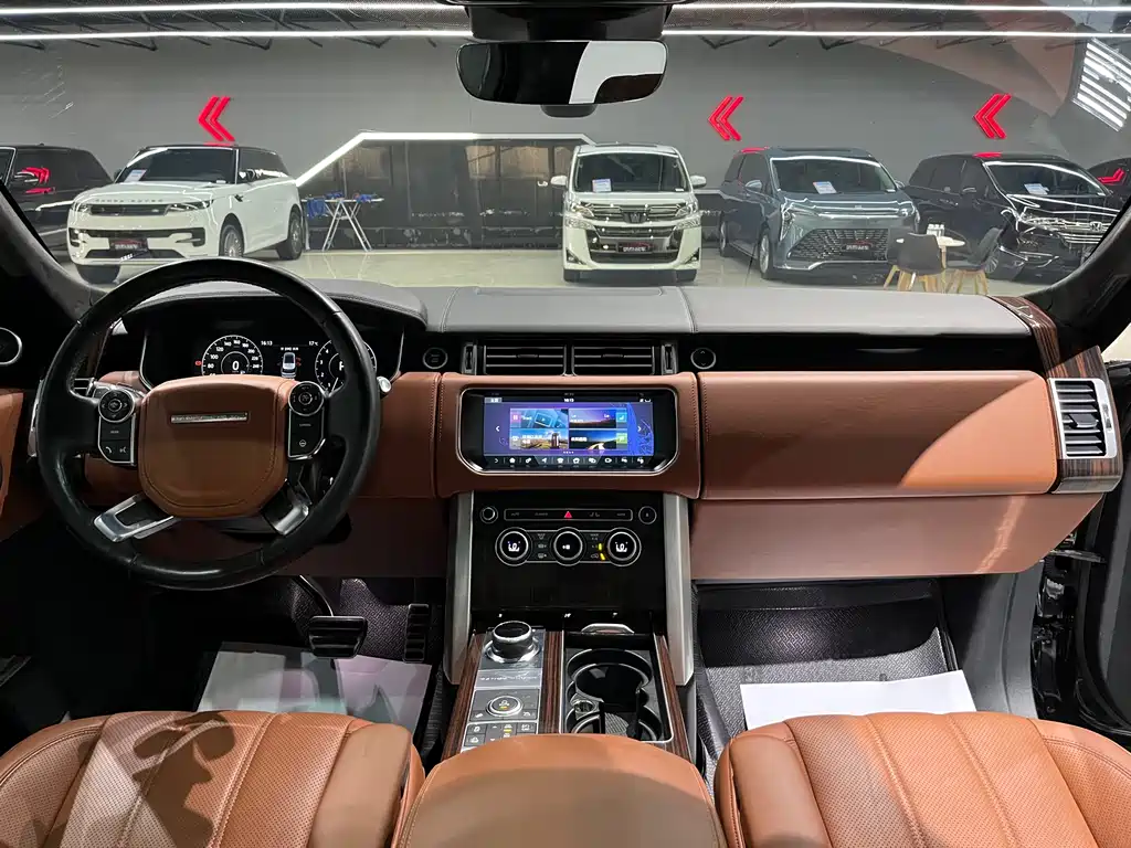Land Rover Range Rover 2017 — фото 12