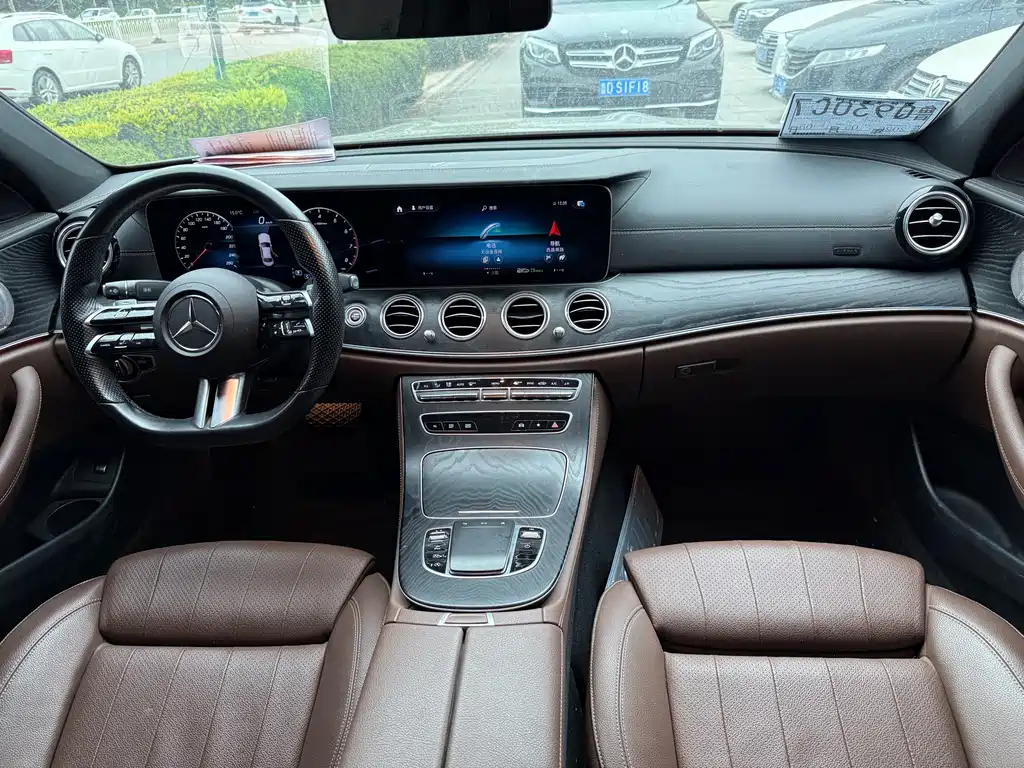 Mercedes-Benz E-Class 2023 — фото 9
