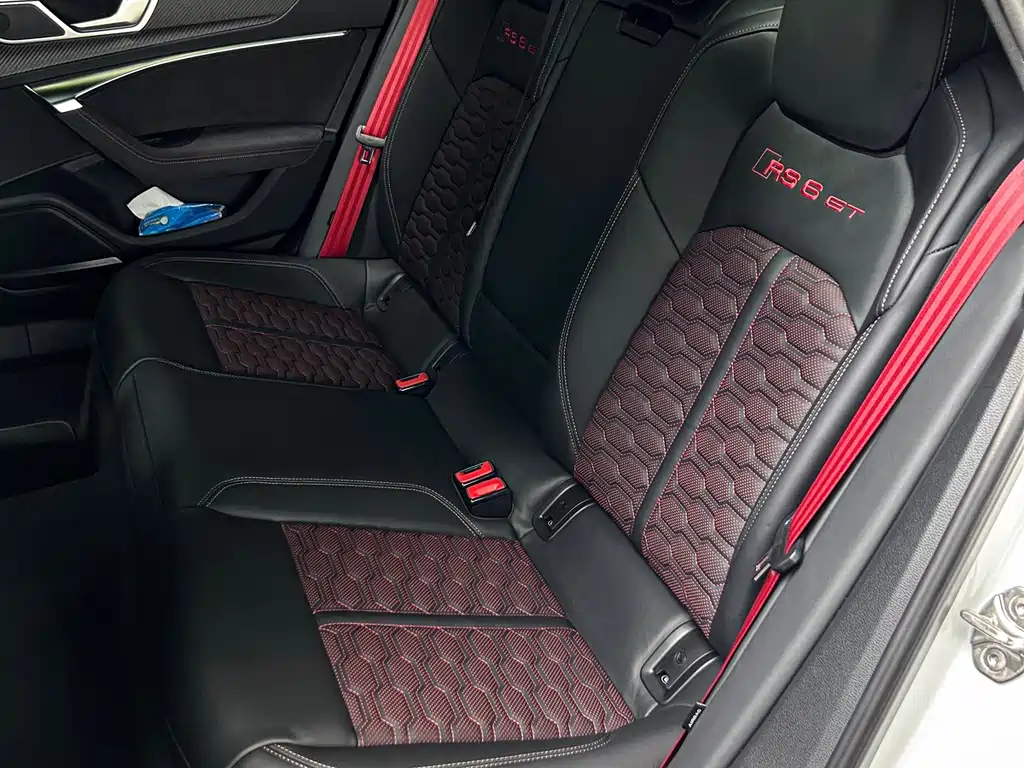 Audi RS 6 2025 — фото 15