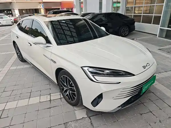 BYD Seal 07 DM-i 2025