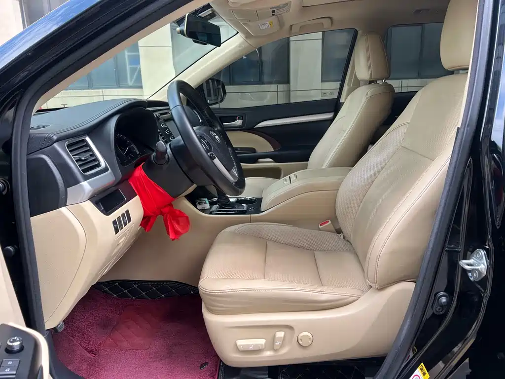 Toyota Highlander 2018 — фото 15