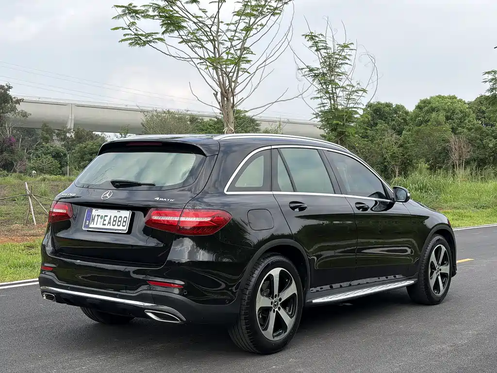Mercedes-Benz GLC 2018 — фото 14