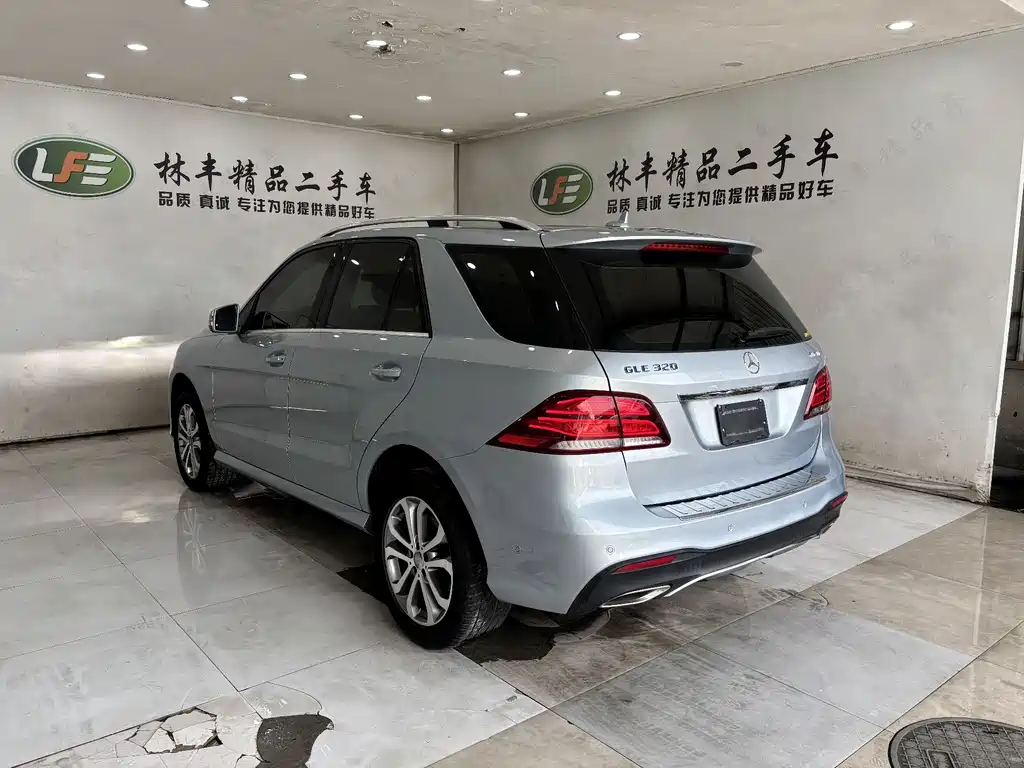 Mercedes-Benz GLE 2016