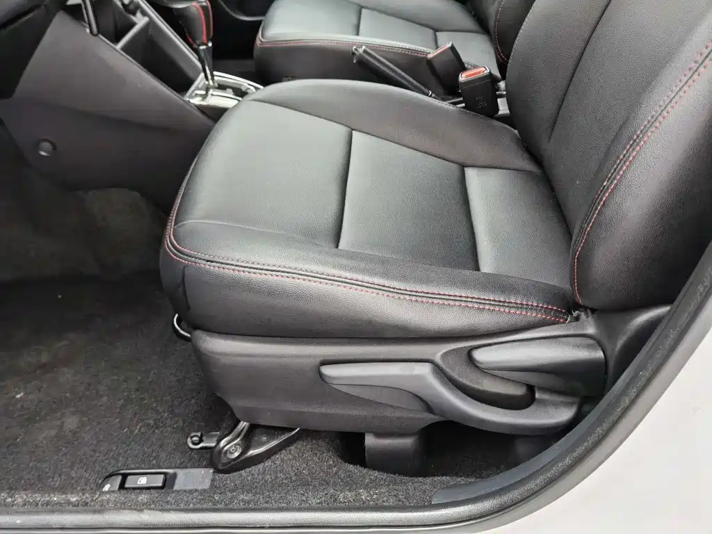 Toyota Vios 2017 — фото 20