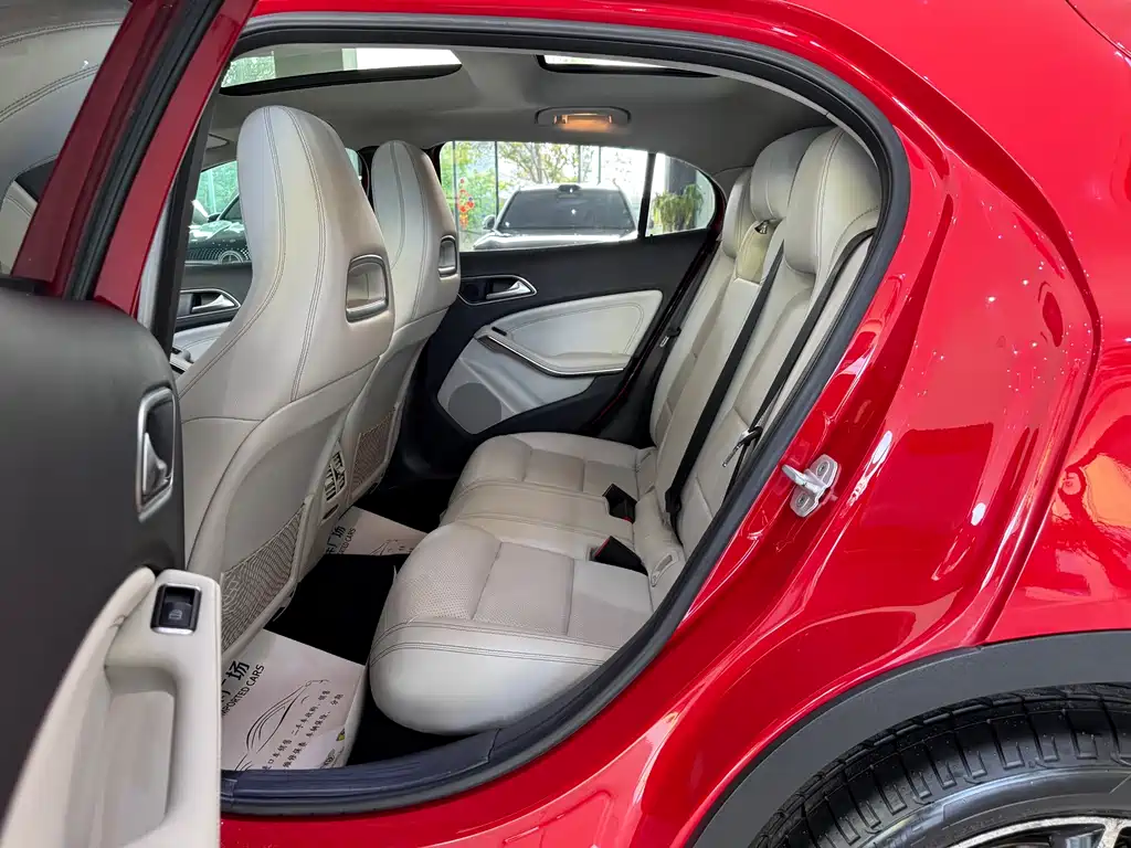 Mercedes-Benz GLA 2016 — фото 10