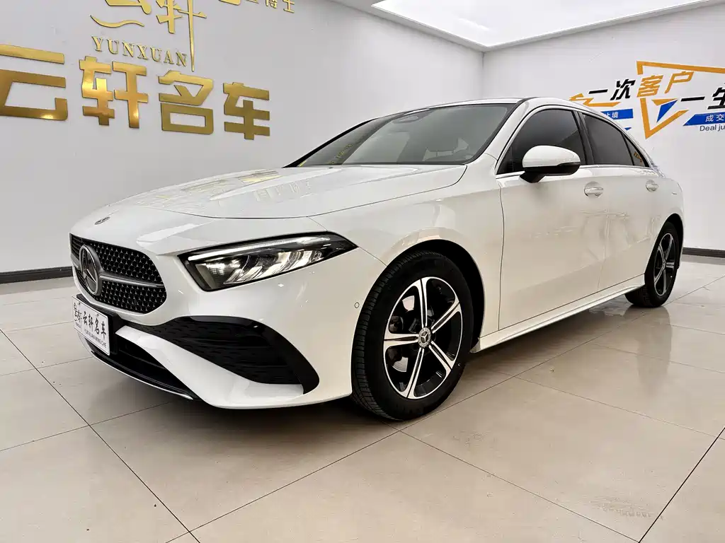 Mercedes-Benz A-Class 2023 — фото 1