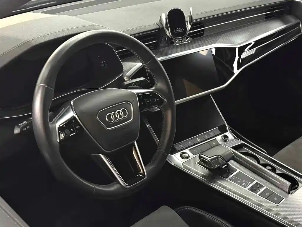Audi A6L 2021