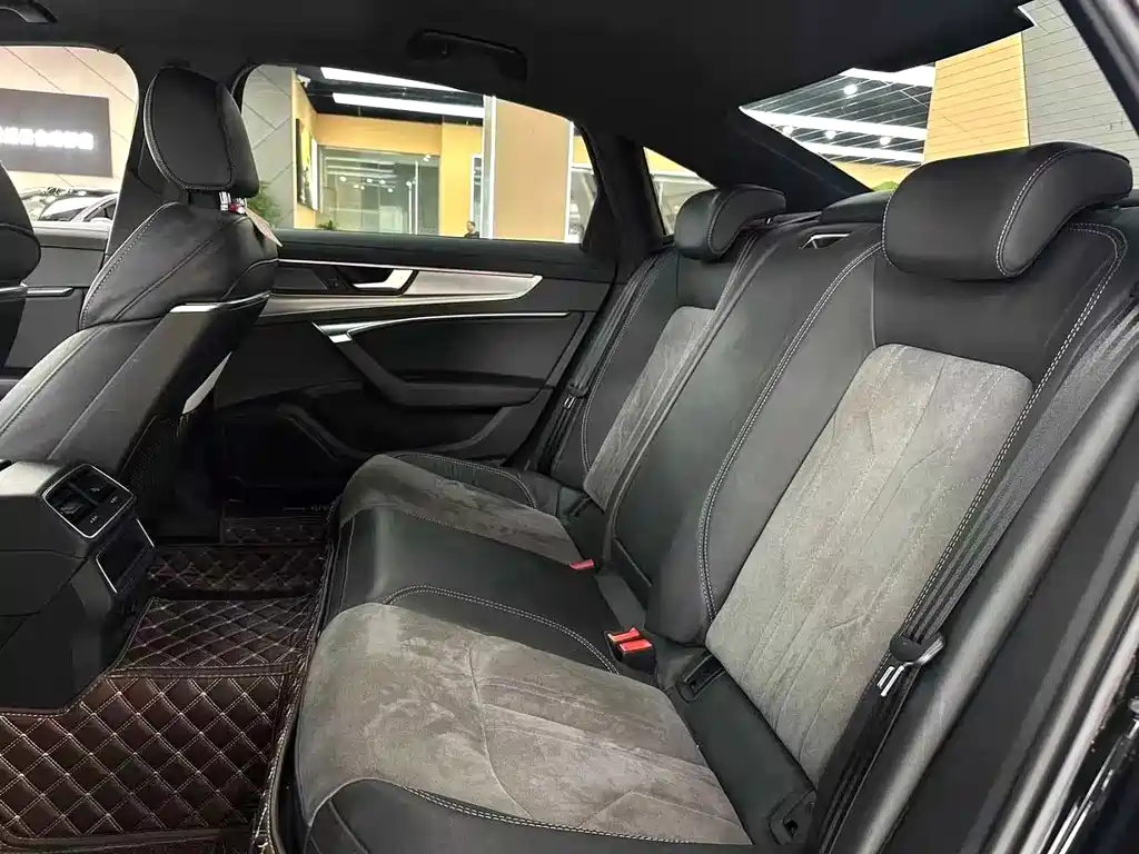 Audi A6L 2021