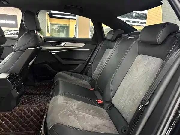 Audi A6L 2021