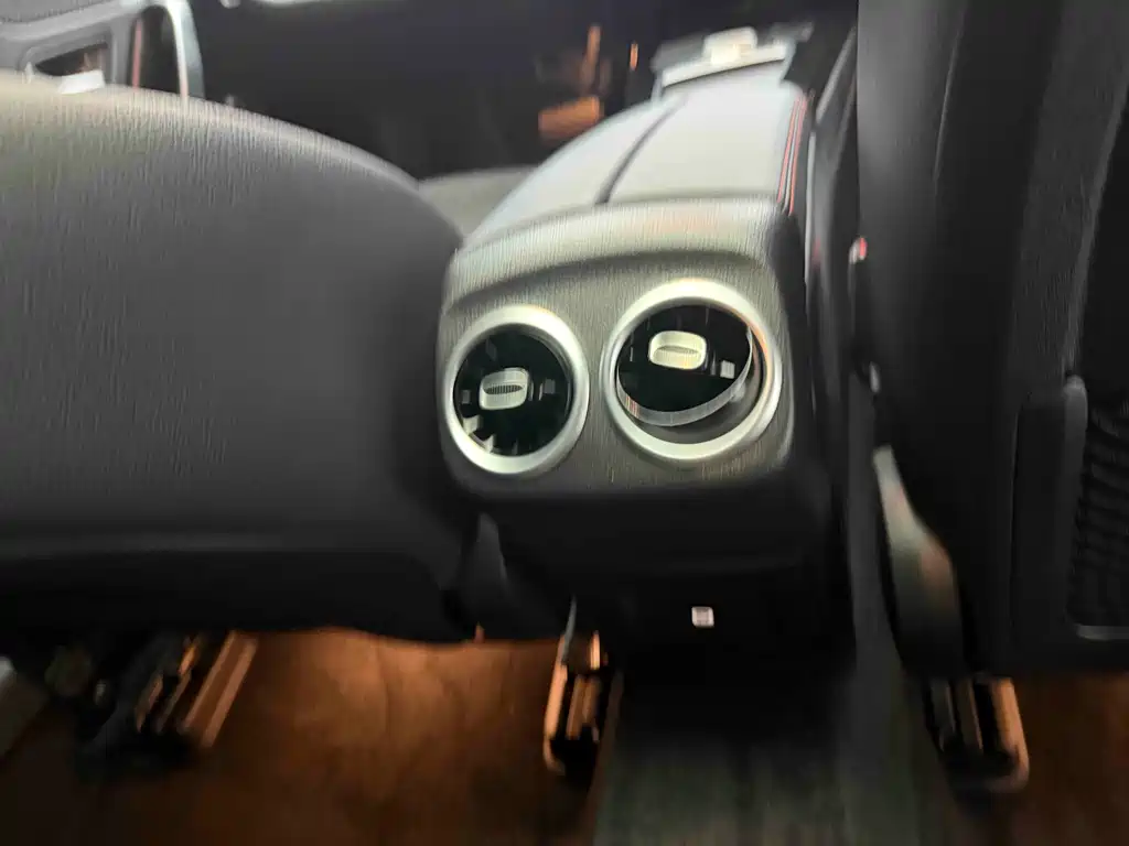 Mercedes-Benz A-Class 2024 — фото 14