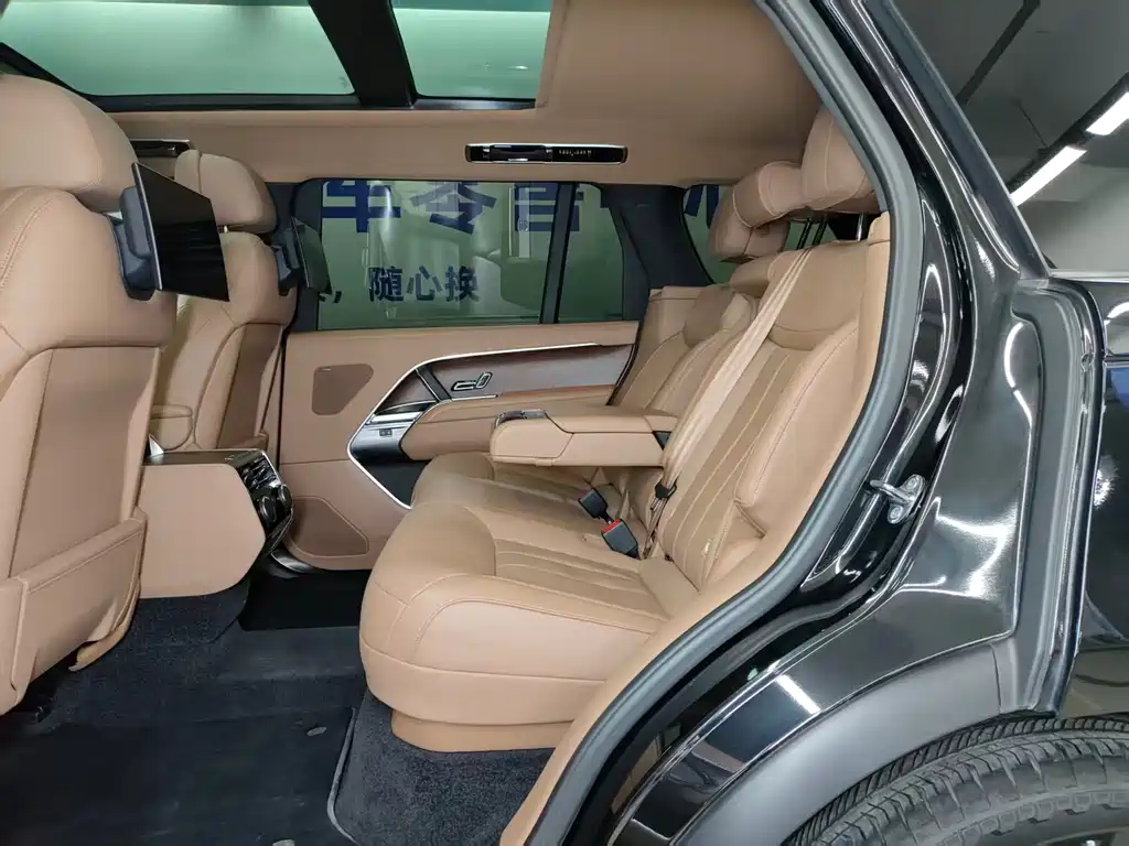 Land Rover Range Rover 2024 — фото 10