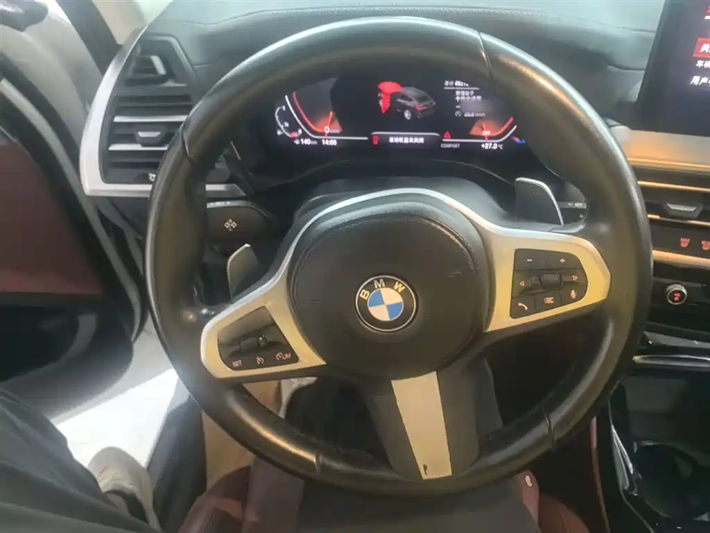 BMW X4 2022 — фото 11