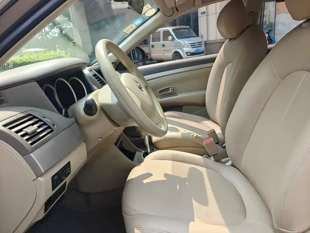 Nissan Sylphy 2018 — фото 9