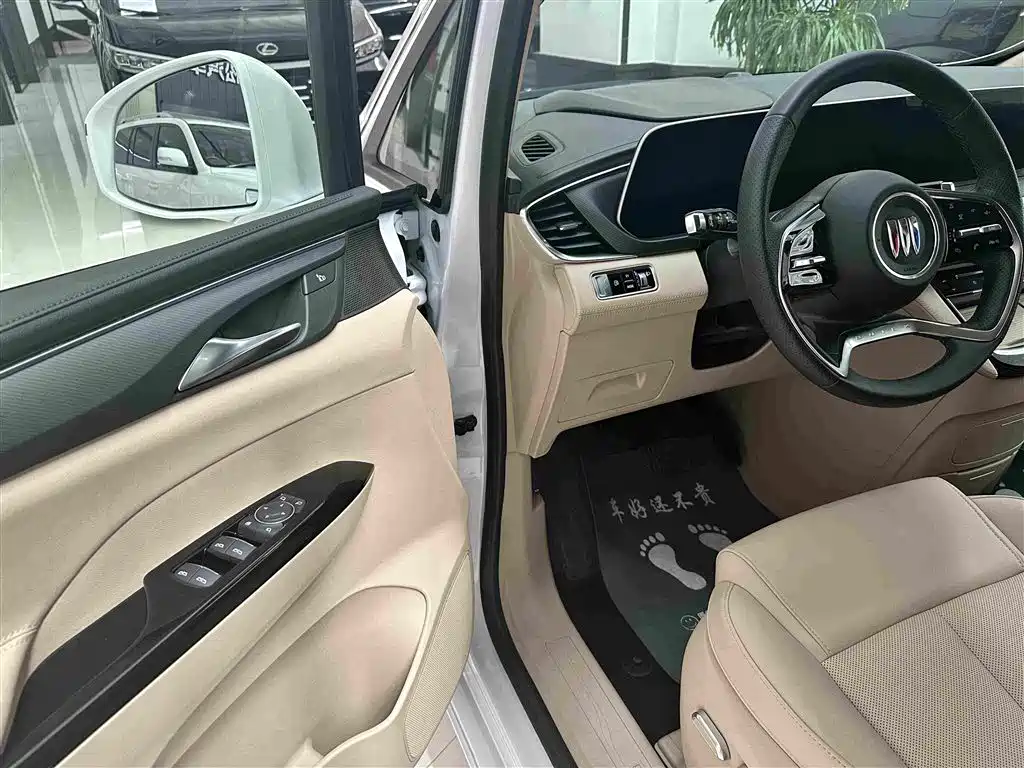 Buick GL8 New Energy 2025 — фото 10