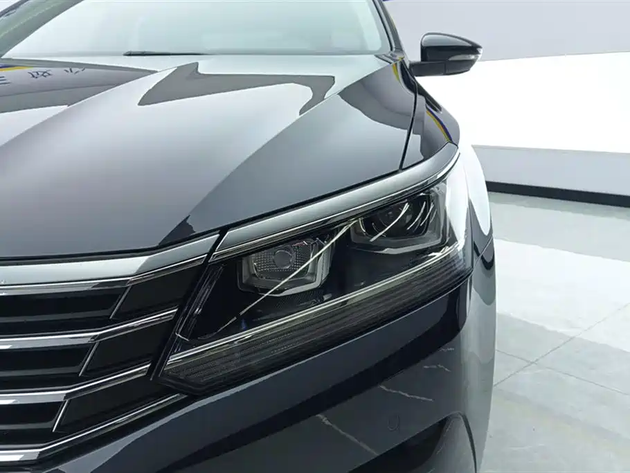 Volkswagen Passat 2018 — фото 5
