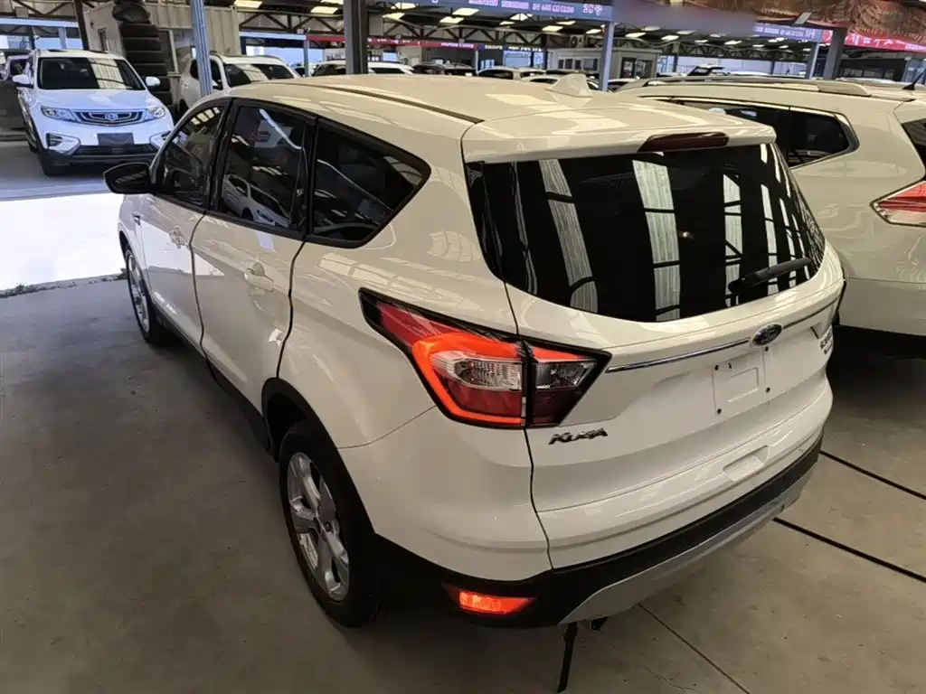 Ford Kuga 2017 — фото 5