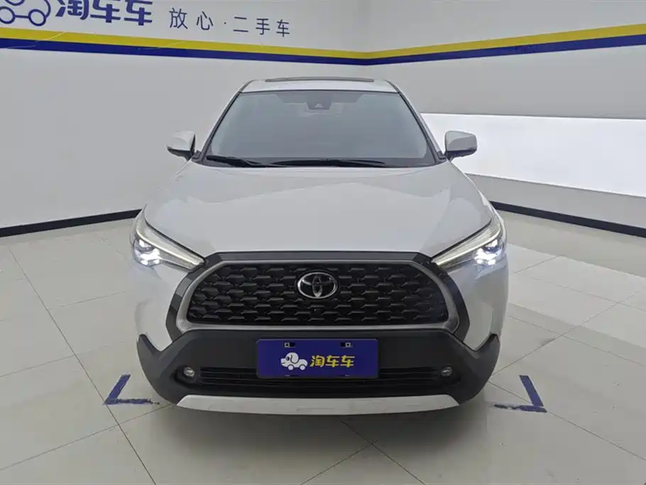 Toyota Corolla Cross 2022 — фото 2