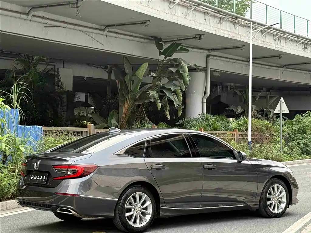 Honda Accord 2022 — фото 20