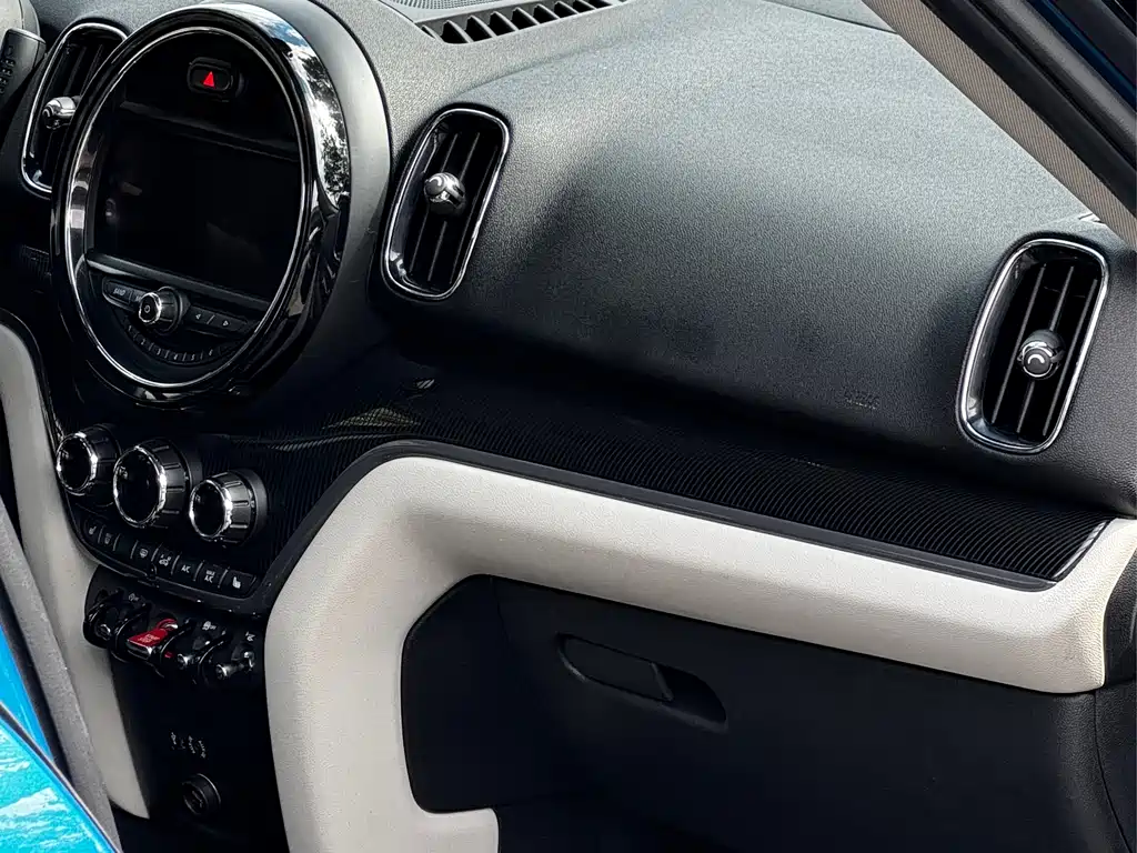 MINI Countryman 2017 — фото 10