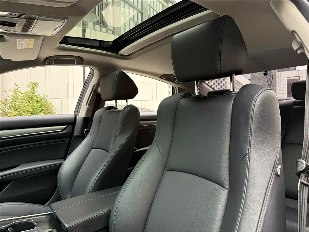 Honda Accord 2022 — фото 14