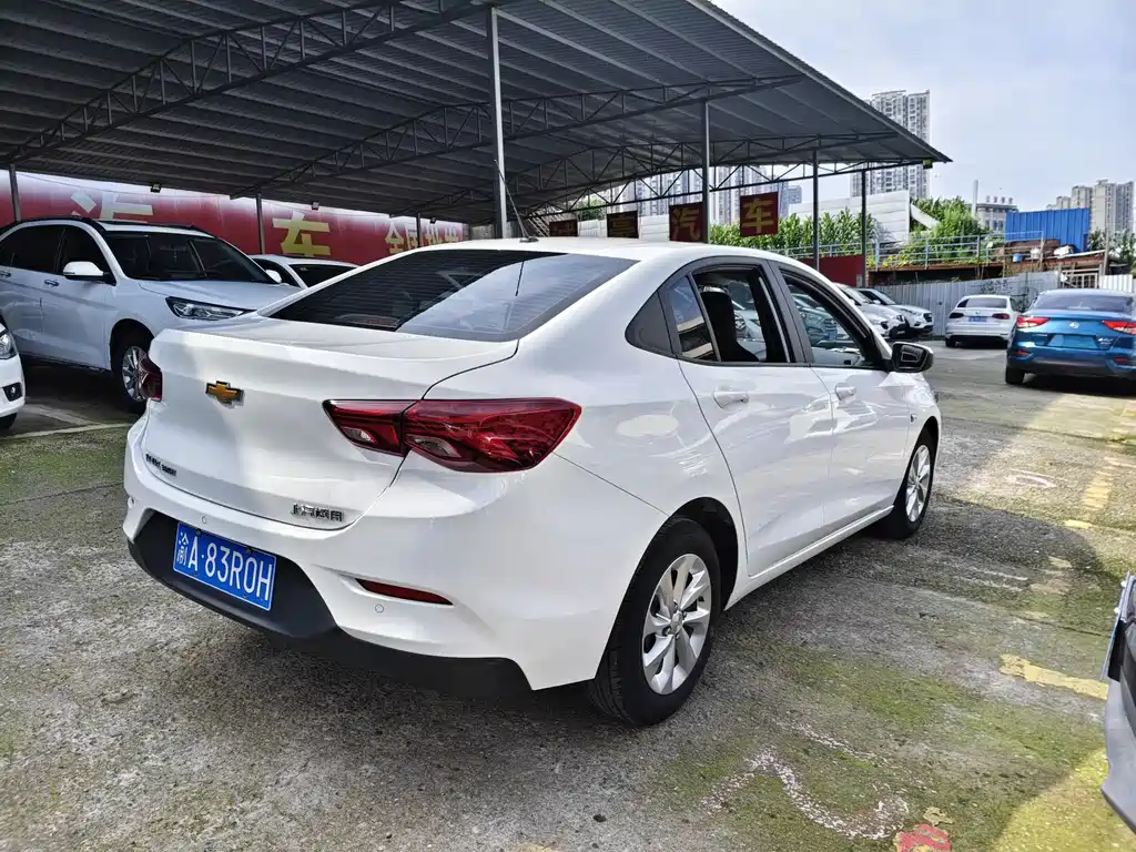 Chevrolet Cavalier 2022 — фото 10