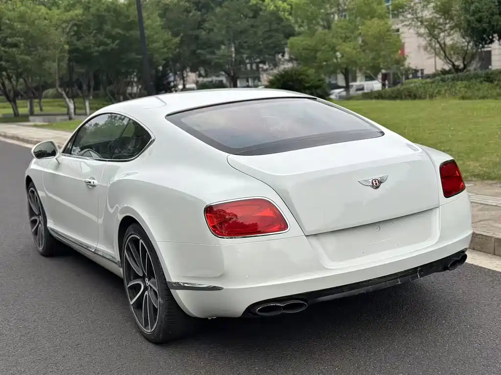 Bentley Continental 2014 — фото 4