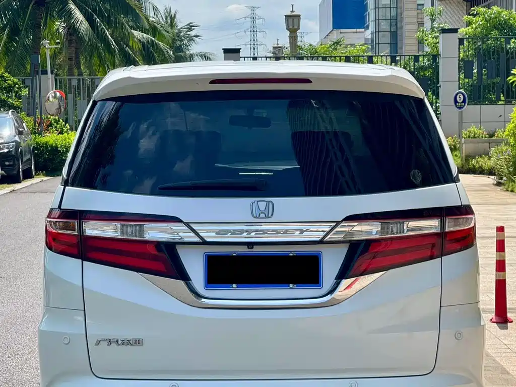 Honda Odyssey 2016 — фото 8