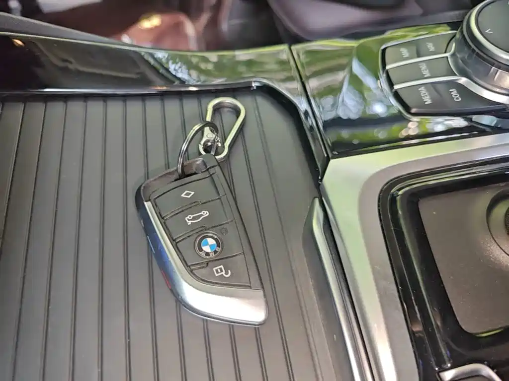 BMW X3 2021 — фото 9