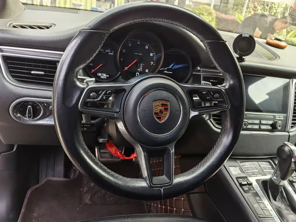 Porsche Macan 2017 — фото 6