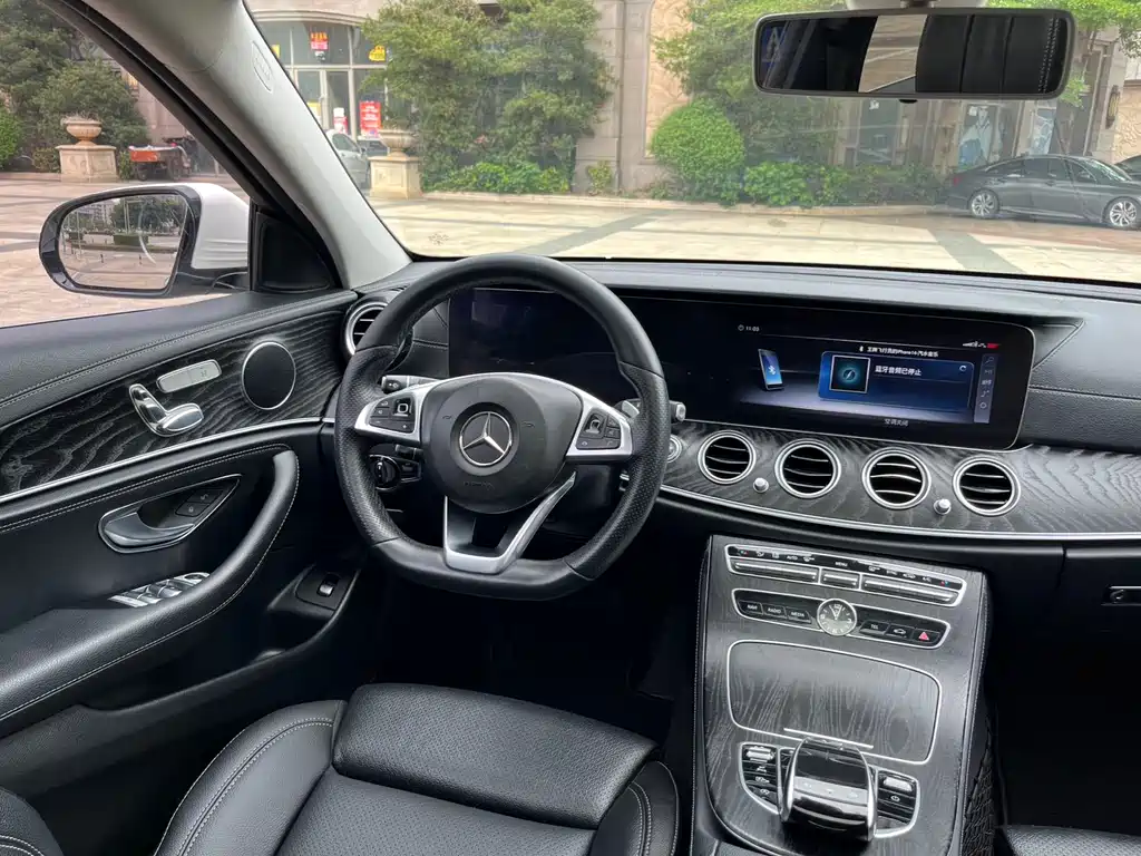 Mercedes-Benz E-Class 2018 — фото 10
