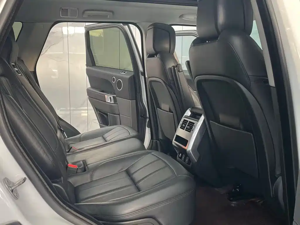 Land Rover Range Rover Sport 2019 — фото 15