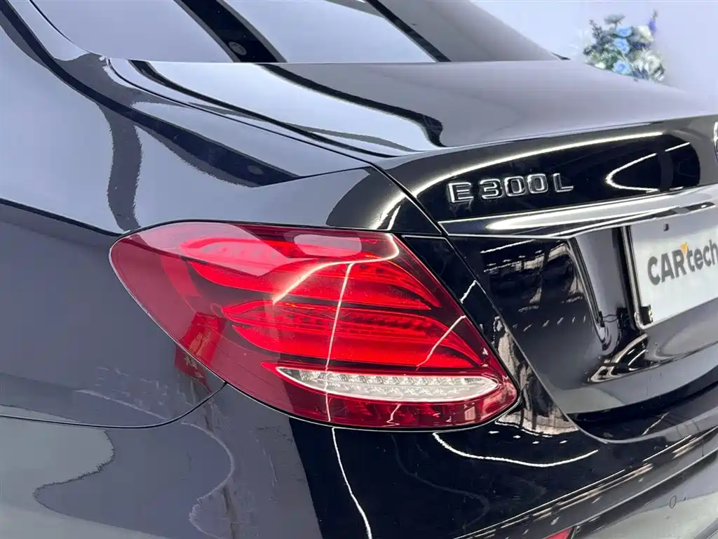 Mercedes-Benz E-Class 2020 — фото 10