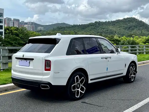 Rolls-Royce Cullinan 2021