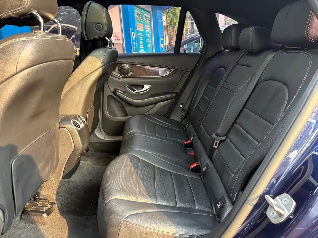 Mercedes-Benz GLC 2018 — фото 12