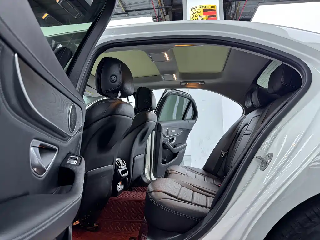 Mercedes-Benz C-Class 2020 — фото 7