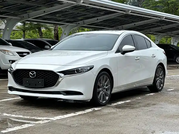 Mazda 3 Axela 2022