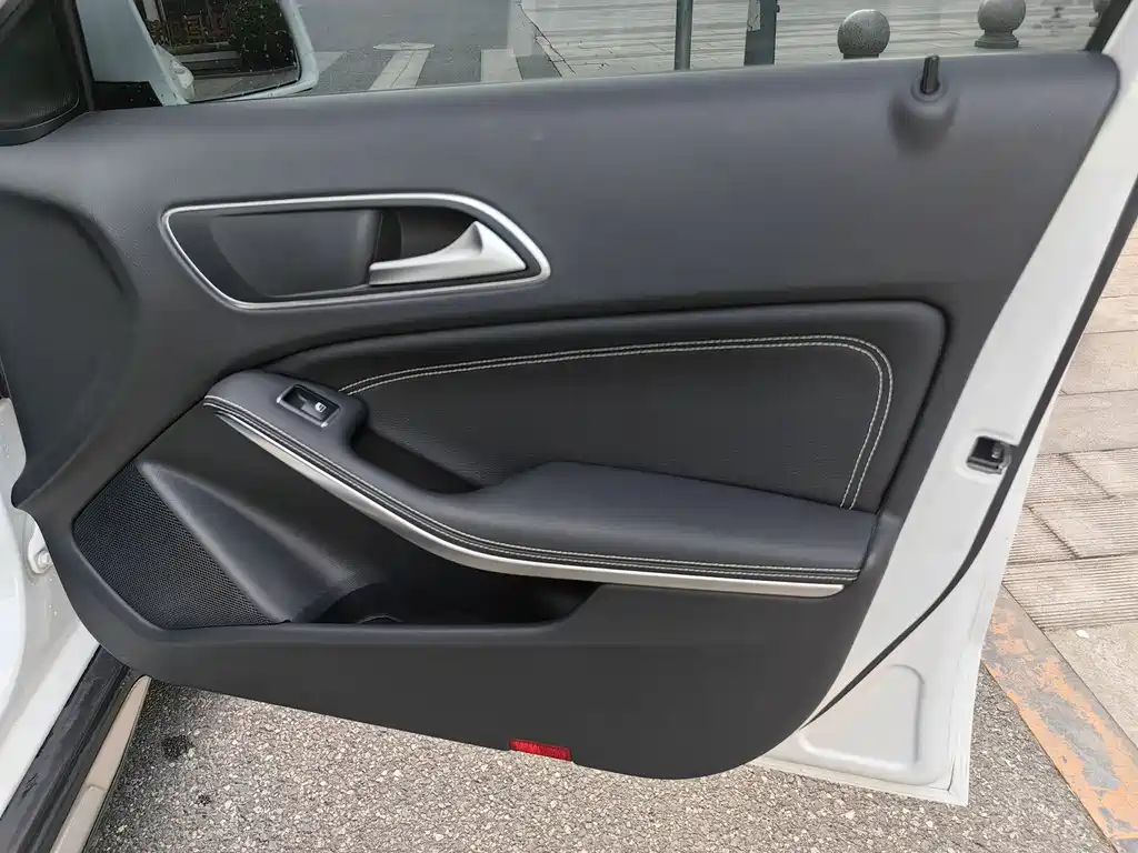 Mercedes-Benz GLA 2017 — фото 11