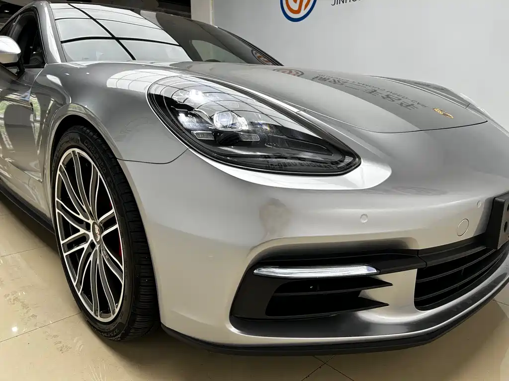 Porsche Panamera 2017 — фото 21