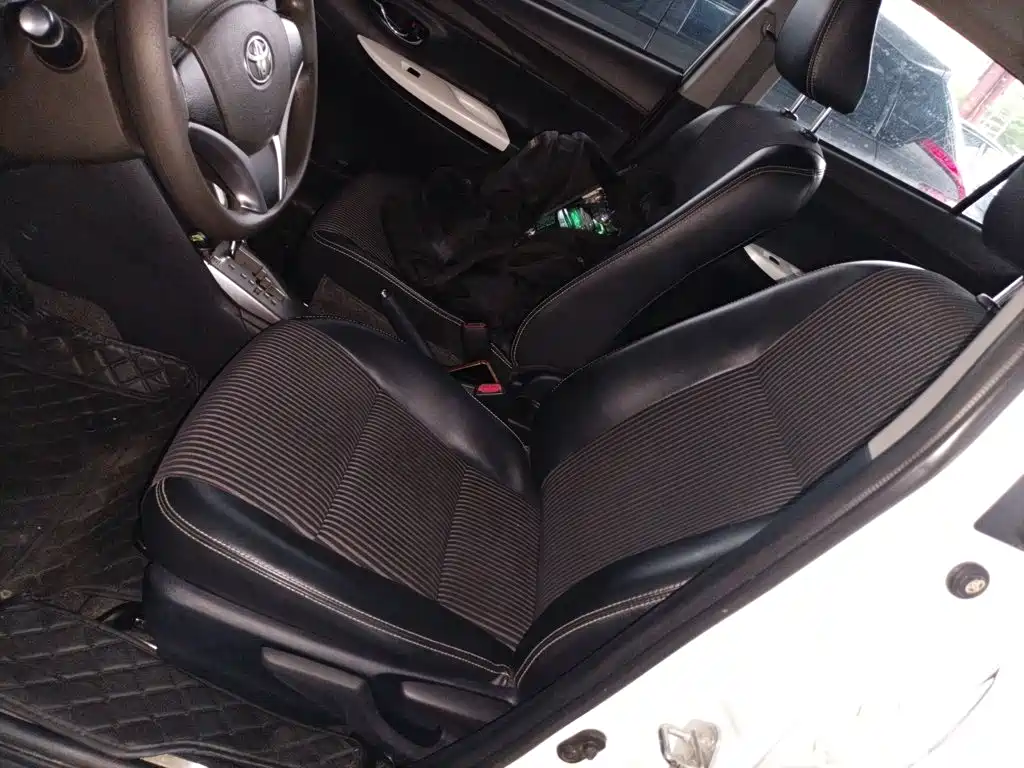 Toyota Yaris L 2015 — фото 15