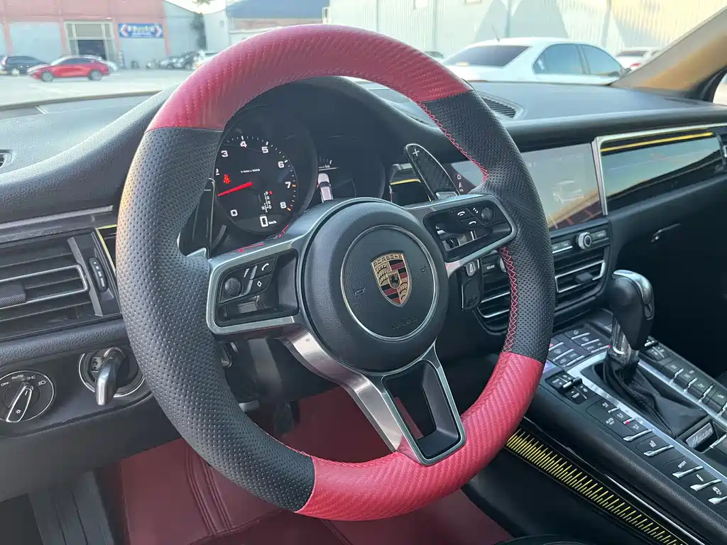 Porsche Macan 2019 — фото 7