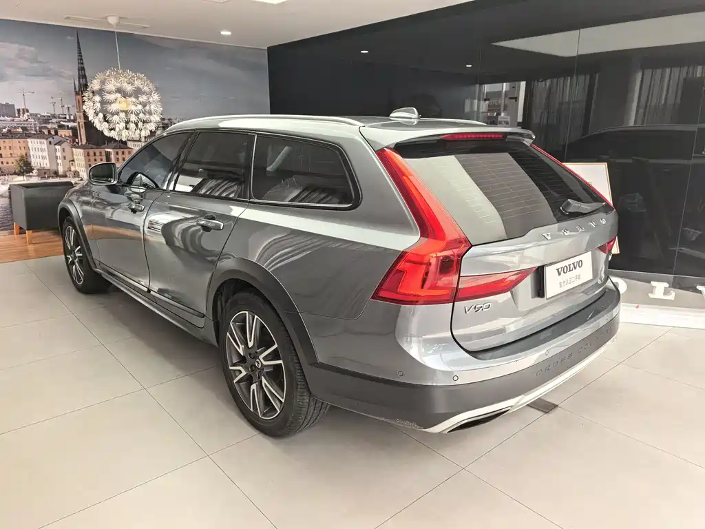 Volvo V90 2018 — фото 19