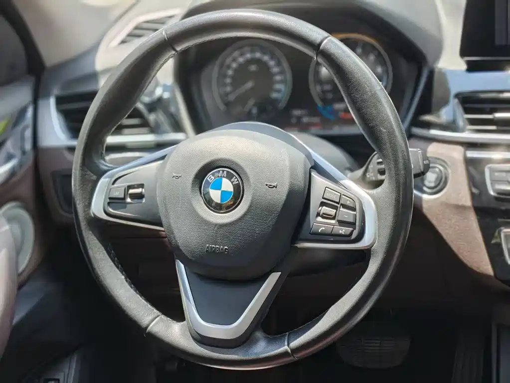 BMW X1 2021 — фото 9
