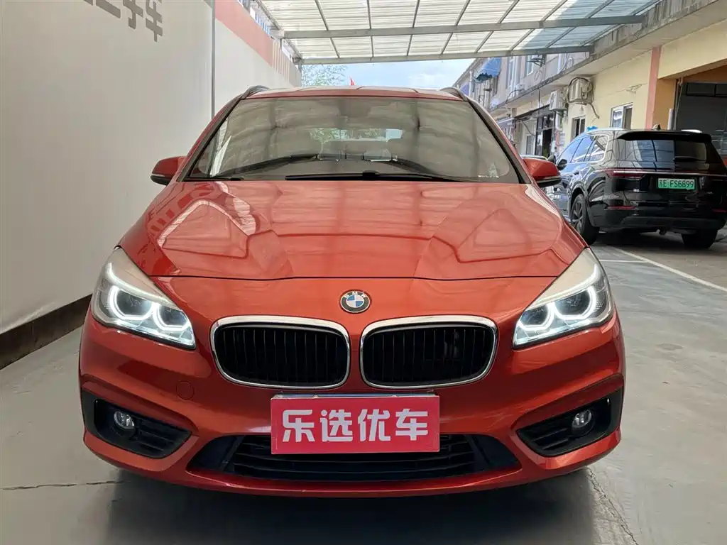 BMW 2 Series Active Tourer 2017 — фото 2