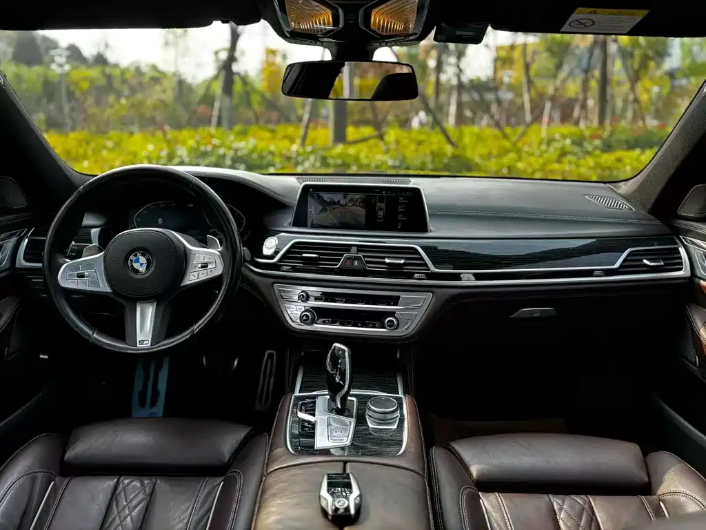 BMW 7 Series 2020 — фото 5