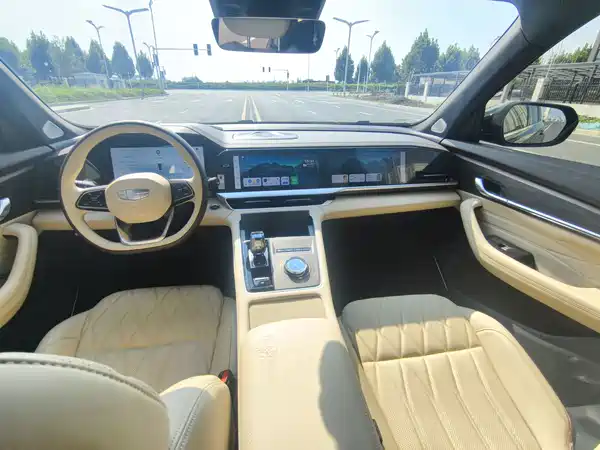 Geely Xingyue L 2025